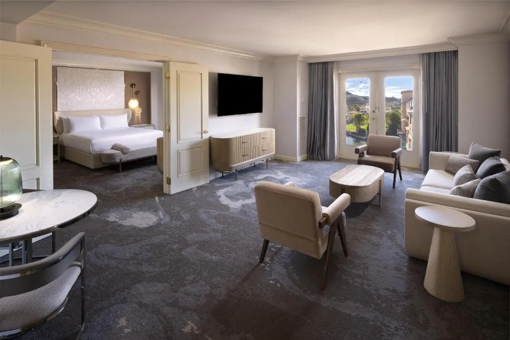 Hilton Lake Las Vegas Resort & Spa: another view